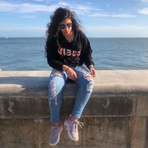 Meet your Posher, Maria fernanda